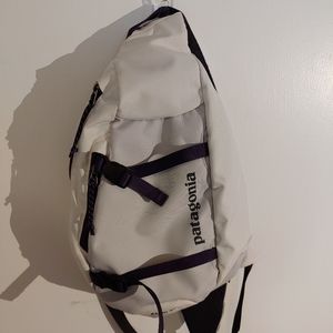 Patagonia atom sling